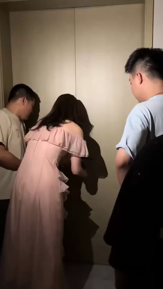 老婆她就是我的一个普通朋友.webp